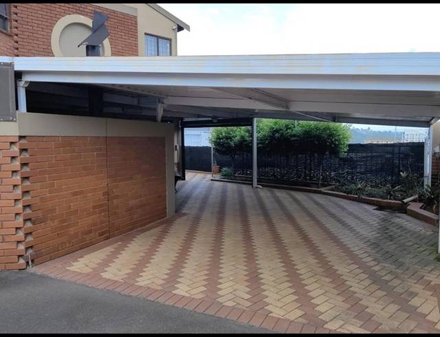 3 BEDROOM COMPLEX FOR SALE IN RESERVOIR HILLS